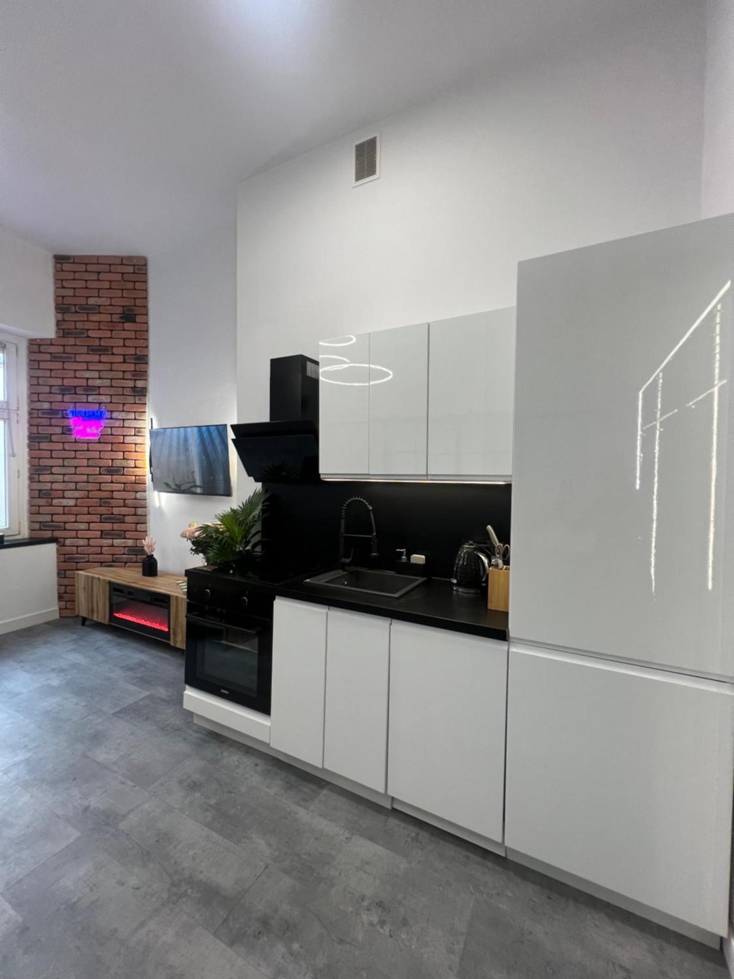 Loft W Centrum Z Jacuzzi Wrocław Exteriör bild