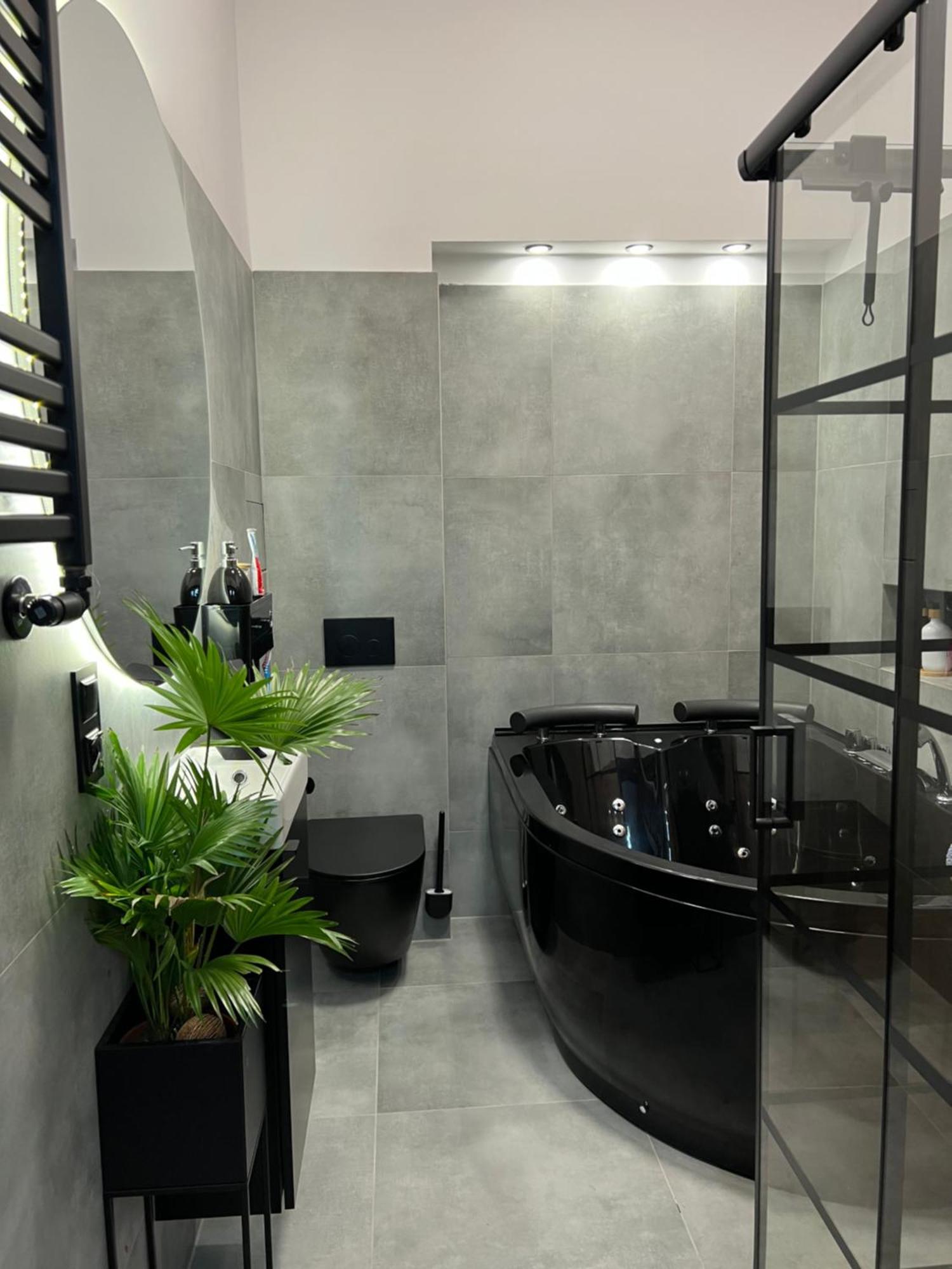 Loft W Centrum Z Jacuzzi Wrocław Exteriör bild